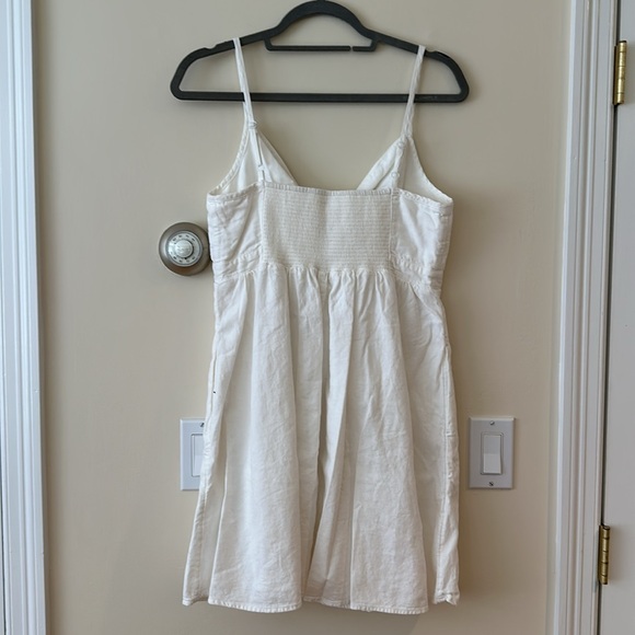 White linen dress - Picture 2 of 3
